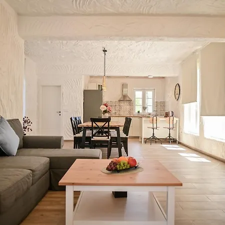 Pepina Villa *